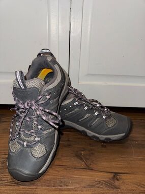Keen Gray Trail Shoes with Pink Accent Laces